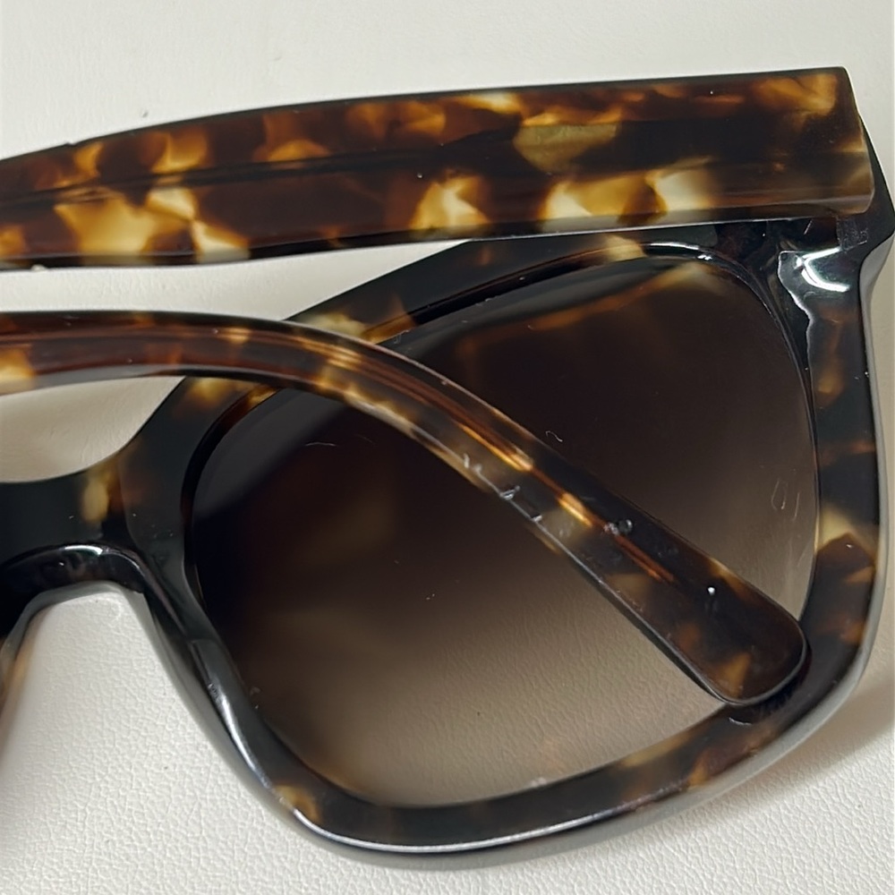 MCM Tortoiseshell Cat Eye Sunglasses with Dark Lenses & Hard Case - Picture 14 of 16